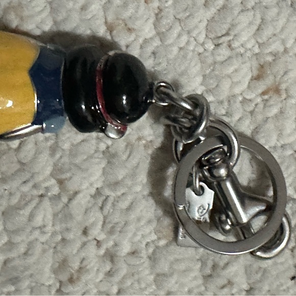 Disney x coach princess Snow White keychain bear - Picture 4 of 5
